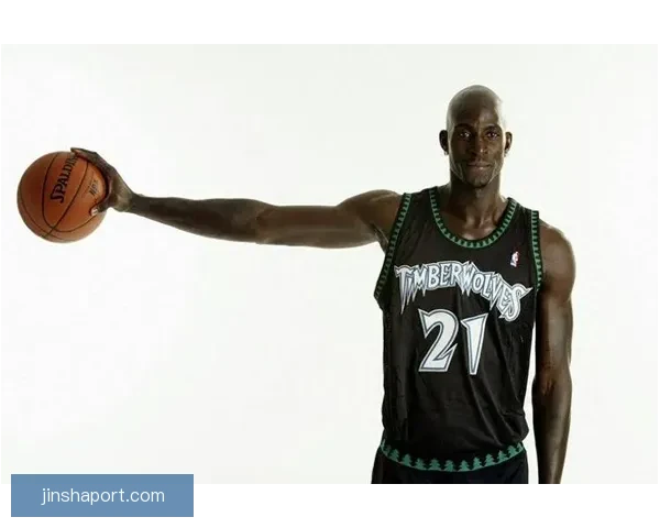 加内特炮轰NBA如今被明星光环主导偏娱乐化竞技精神被忽视